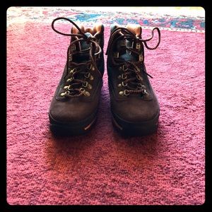 Timberland short snow boots